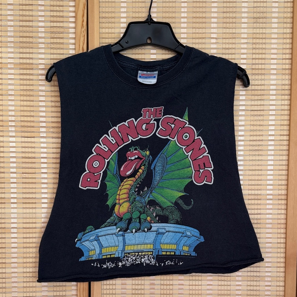 Black Rolling Stones Dragon Tee